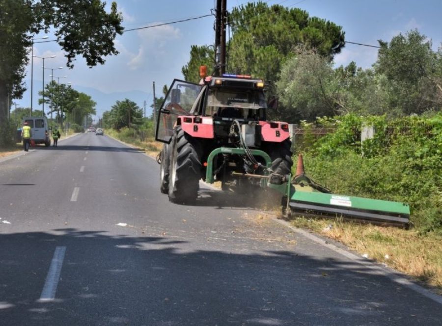 Υπεγράφη η σύμβαση για καθαρισμούς δρόμων στην Π.Ε. Καρδίτσας