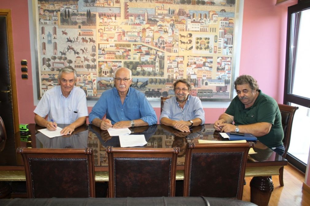 Λάρισα: Υπογράφθηκε η σύμβαση για την ασφαλτόστρωση των οδών Βόλου, Φαρσάλων και Καρδίτσης