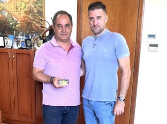 Συνάντηση του Δημάρχου Β. Τσιάκου με τον πρόεδρο της ΠΑΕ Αναγέννηση Δημ. Παπαδημητρίου