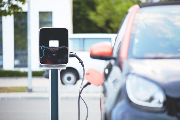 Αύξηση προϋπολογισμού κατά 6 εκατ. ευρώ και παράταση στο «Κινούμαι Ηλεκτρικά»