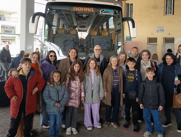 Αναχώρηση αντιπροσωπείας μαθητών της Ε τάξης του 7ου Δημοτικού Σχολείου για την Ηρακλειά Κυκλάδων