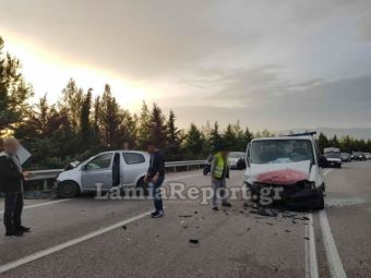Τροχαίο με τρεις τραυματίες το πρωί της Πέμπτης στο δρόμο Λαμία - Δομοκός (+Φώτο)