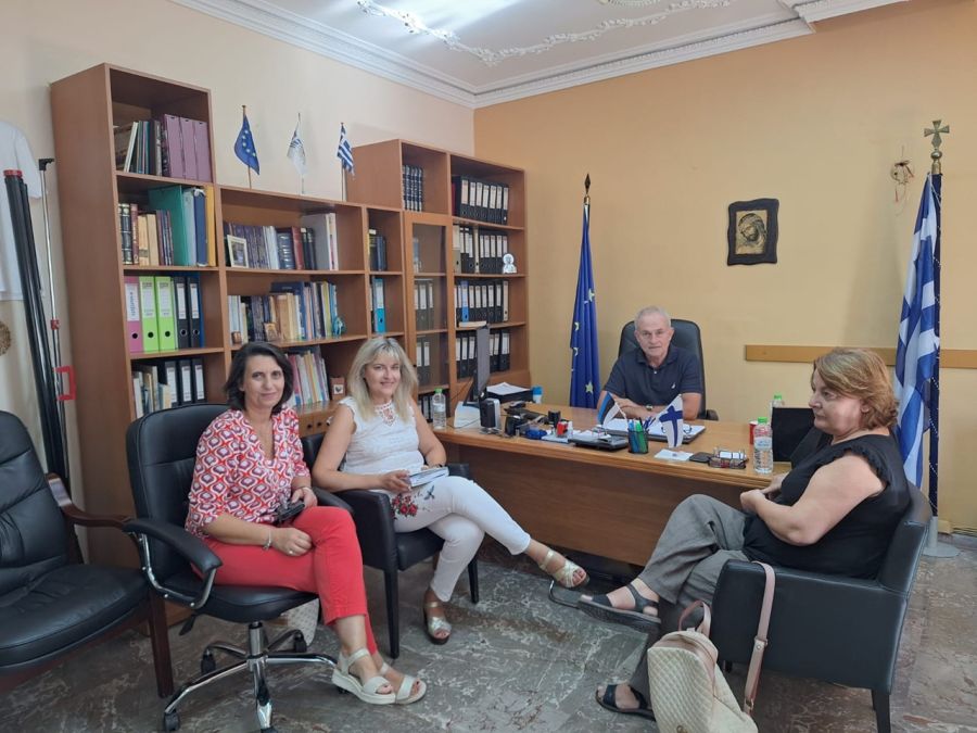 Συνάντηση εργασίας του Δ/ντή Π.Ε. Καρδίτσας με την Προϊσταμένη του ΚΕΔΑΣΥ και τη Σύμβουλο Ειδικής Αγωγής και Ενταξιακής Εκπαίδευσης