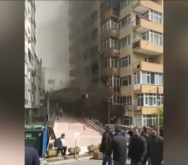 27 νεκροί μετά από μεγάλη πυρκαγιά σε πολυώροφο κτίριο στην Κωνσταντινούπολη