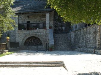 Μεταξύ ουρανού και γης η Μονή Παναγίας Πελεκητής στο Δήμο Λίμνης Πλαστήρα