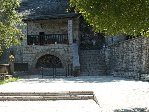 Μεταξύ ουρανού και γης η Μονή Παναγίας Πελεκητής στο Δήμο Λίμνης Πλαστήρα