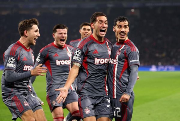 Champions League: Θρυλική πρόκριση του Ολυμπιακού στο Άμστερνταμ!