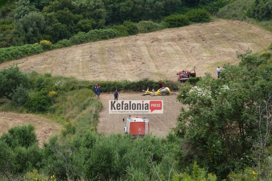 Κεφαλονιά: Aναγκαστική προσγείωση ελικοπτέρου στη Λειβαθώ - Σώοι οι επιβαίνοντες (+Φωτο)