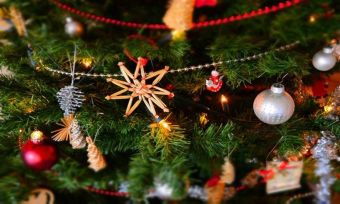 Άναμμα Χριστουγεννιάτικου δέντρου στην Ιτέα