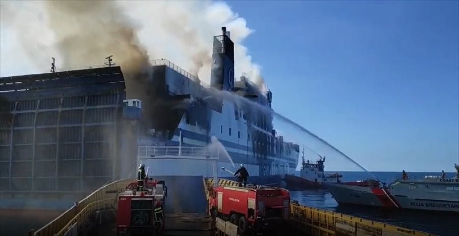 «Euroferry Olympia»: Ανασύρθηκε η σορός ενός άνδρα