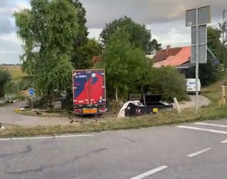 Ολλανδία: Φορτηγό παρέσυρε ανθρώπους που συμμετείχαν σε υπαίθριο πάρτι - Τουλάχιστον τρεις νεκροί