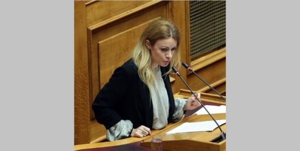 Ανεξαρτητοποιήθηκε η Βουλευτής του ΜεΡΑ25 Αγγελική Αδαμοπούλου
