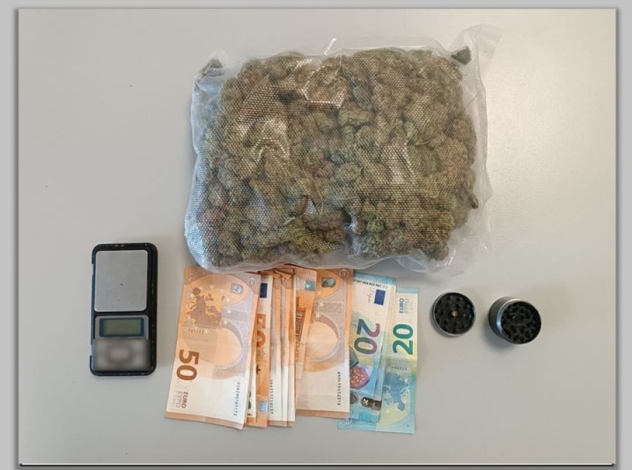 Συνελήφθη άνδρας στη Λάρισα με πάνω από 300 γρ. κάνναβη - Προσπάθησε να ξεφύγει από τους αστυνομικούς