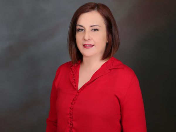 Βάσω Ξηροφώτου: "Η μεγαλοπρεπής κωλοτούμπα του Κου Σακελλαρίου"