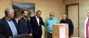 Δίπλα στα Κέντρα Υγείας η Αυτοδιοίκηση – Υγειονομικό υλικό παρέδωσαν οι Δήμαρχοι Σοφάδων, Παλαμά και Μουζακίου