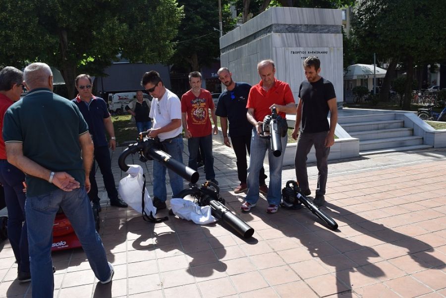Μηχανικά σάρωθρα και φυσητήρες απέκτησε η Υπηρεσία Καθαριότητας του Δήμου Καρδίτσας
