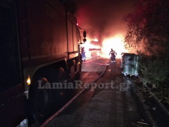 "Παρανάλωμα του πυρός" έγινε νταλίκα τα ξημερώματα της Τρίτης (13/10) στα Καμένα Βούρλα