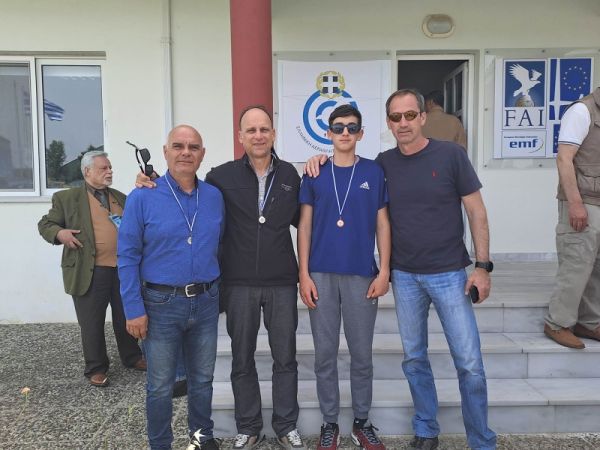 Τις 2 από τις τρεις πρώτες Θέσεις κατέλαβαν οι Αερολέσχες Ν. Καρδίτσας και Ερμής σε αγώνα πανελληνίου Πρωταθλήματος Αεροαθλητισμού
