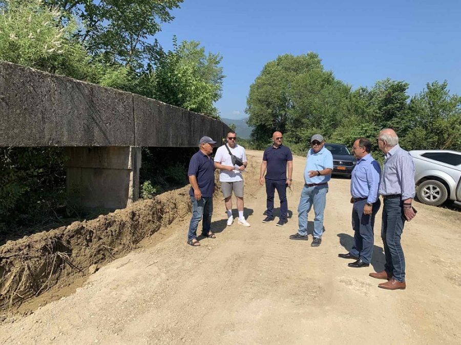 Από την Κρύα Βρύση ξεκίνησε η κατασκευή του έργου αγροτικής οδοποιίας στο Δήμο Καρδίτσας