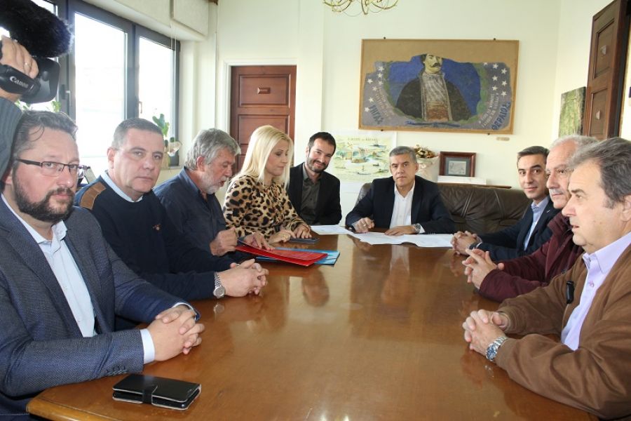 Υπεγράφη η σύμβαση για την αποκατάσταση του οδικού τμήματος Μακρυράχη – Ανήλιο