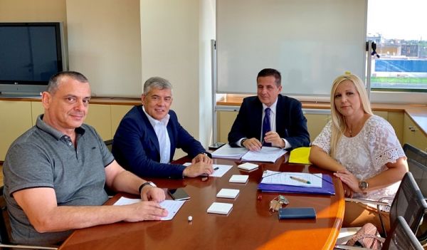 Στο Υπ. Περιβάλλοντος για τη δυσοσμία στο Βόλο ο Κ. Αγοραστός