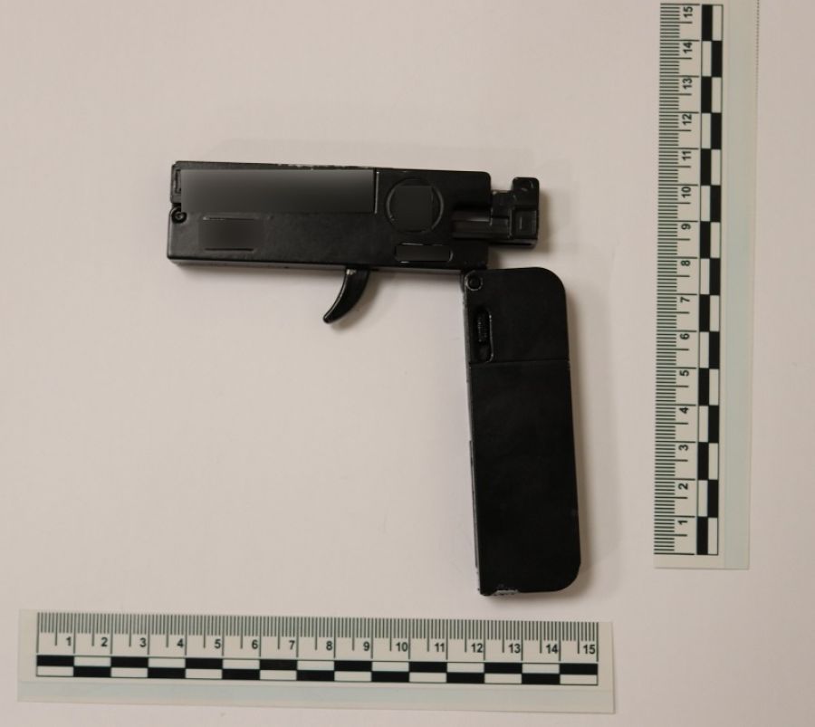 Συλλήψεις στο Βόλο για αναδιπλούμενο πιστόλι