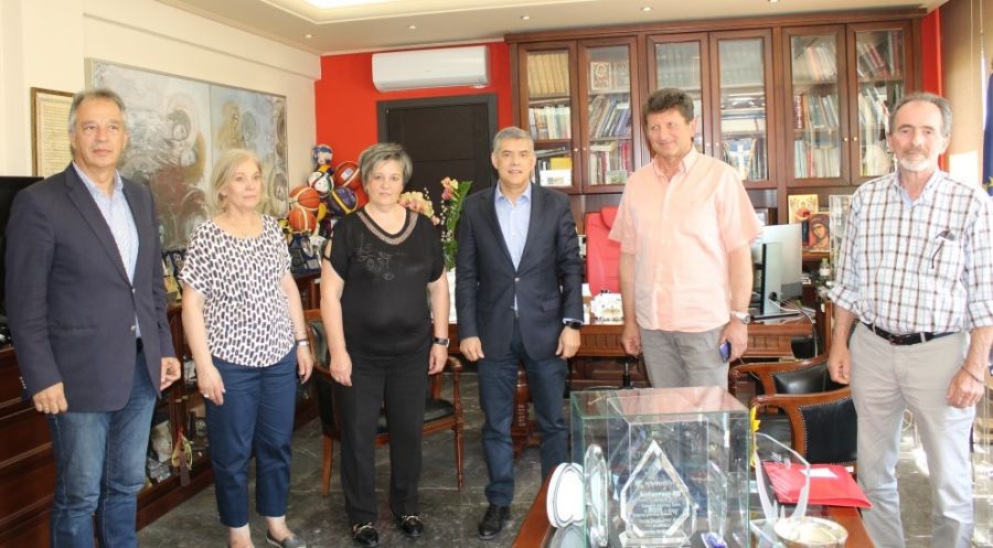 Υπεγράφη η σύμβαση του έργου για την κατασκευή Πρότυπου Θεραπευτικού Κέντρου για άτομα με αναπηρίες στα Τρίκαλα