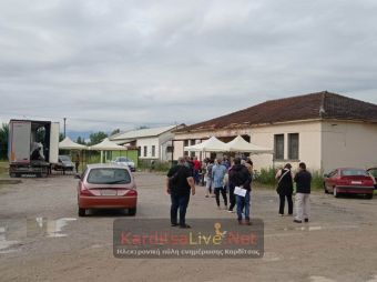 Σε εξέλιξη η διανομή τροφίμων στους δικαιούχους του προγράμματος ΤΕΒΑ στην Καρδίτσα (+Φωτο)