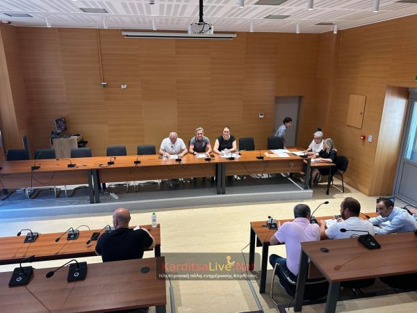Ανάδοχος για 6 παιδικές χαρές του Δήμου Καρδίτσας και για το Κοιμητήριο Καμινάδων
