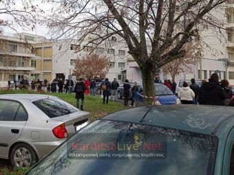 Ουρές για… COVID-19 controls στο νοσοκομείο Καρδίτσας