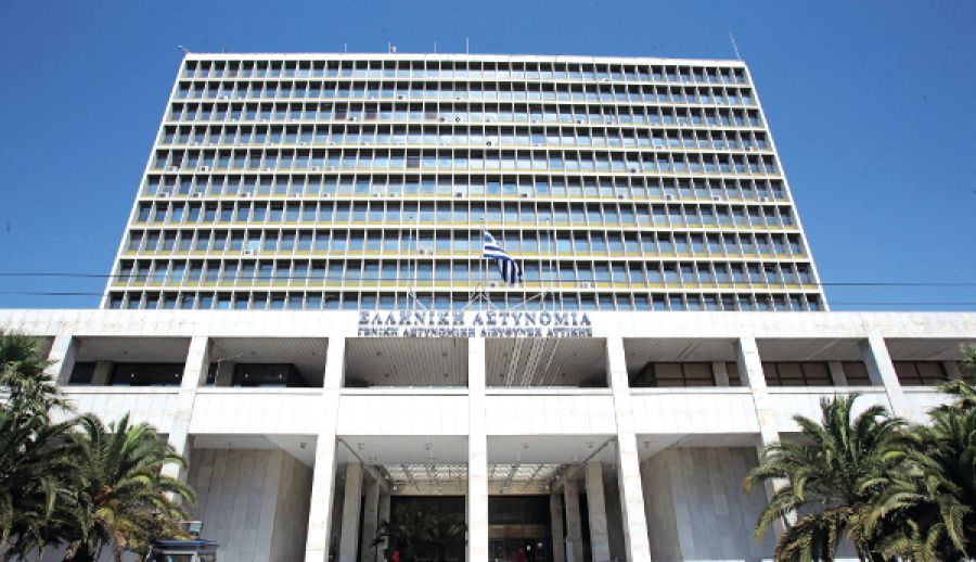 Στη ΓΑΔΑ κρατείται ο 89χρονος που πυροβόλησε 5 άτομα στην Αθήνα - Το σχέδιο που οδηγούσε σε διαφυγή στην Ιταλία