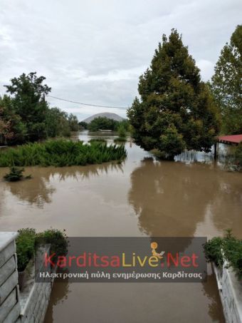 15μελής ομάδα εγκλωβισμένων ζητά βοήθεια στη Μαραθέα