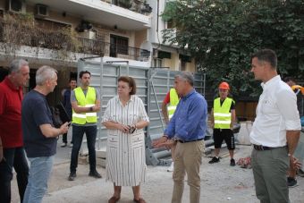 Στις εργασίες ενίσχυσης της στατικότητας του Ι.Ν. Αγίου Νικολάου  στη Λάρισα Μενδώνη και Αγοραστός