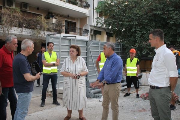 Στις εργασίες ενίσχυσης της στατικότητας του Ι.Ν. Αγίου Νικολάου στη Λάρισα Μενδώνη και Αγοραστός