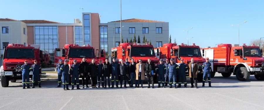 8 νέα πυροσβεστικά οχήματα παρέλαβαν οι πυροσβεστικές υπηρεσίες της Θεσσαλίας
