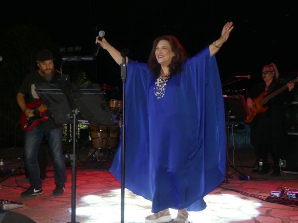 "Μάγεψε" η Ελένη Βιτάλη στο θέατρο Κτημένης