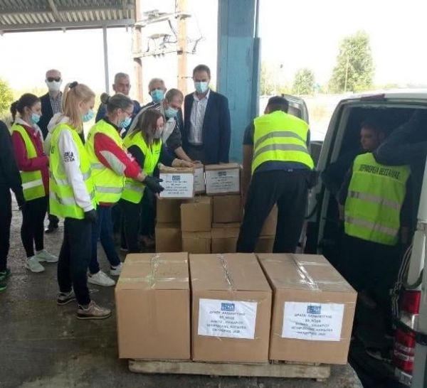Η Νέα Δημοκρατία ξανά στην Καρδίτσα - παράδοση ειδών πρώτης ανάγκης στους πληγέντες από τον "Ιανό"