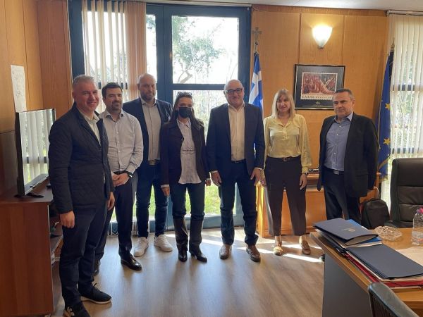 Συνάντηση εργασίας της διοίκησης του Επιμελητηρίου με στελέχη του Υπουργείου Υποδομών και Μεταφορών