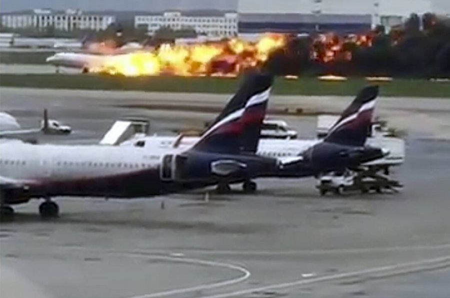 Πολύνεκρο αεροπορικό δυστύχημα στη Ρωσία (+Βίντεο)