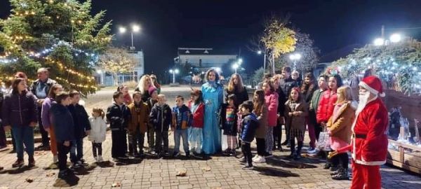 Παν. Ζαλογιάννης: Φωταγωγήθηκε το Χριστουγεννιάτικο δέντρο στο Καλλιφώνι Καρδίτσας