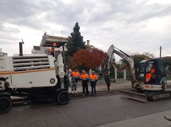 Ξεκίνησαν οι εργασίες ασφαλτόστρωσης τμήματος της οδού Αν. Παπανδρέου (+Φωτο +Βίντεο)