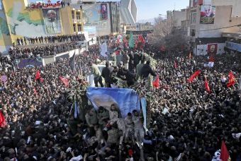 Ιράν: Ποδοπατήθηκαν στην κηδεία Σουλεϊμανί - Νεκροί και τραυματίες