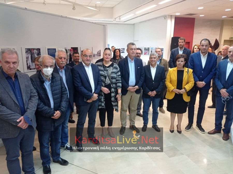 Εγκαινιάστηκε η έκθεση "Εύζωνες - Οι φύλακες των αφανών" στη Δημοτική Πινακοθήκη Καρδίτσας (+Φωτο +Βίντεο)