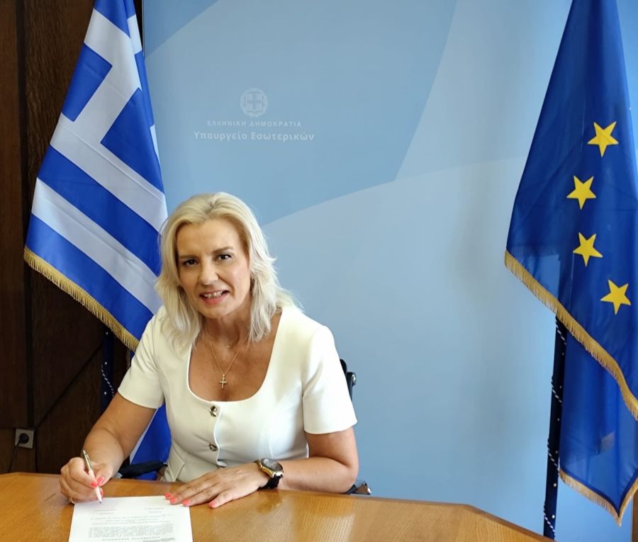 Ορκίστηκε και ανέλαβε τα καθήκοντα της ως Γραμματέας Αποκεντρωμένης Θεσσαλίας – Στερεάς Ελλάδας η Ρένα Καραλαριώτου