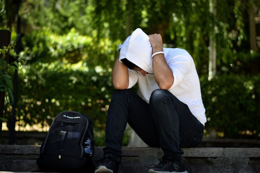 Το στρες της πανδημίας φαίνεται να γέρασε πρόωρα τους εγκεφάλους των εφήβων, σύμφωνα με αμερικανική έρευνα