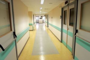 Νεκρός 20χρονος ναυτικός στο Τζάνειο - Παγιδεύτηκε σε υδατοστεγή συρόμενη πόρτα του πλοίου