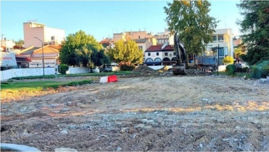 Τρίκαλα: Ανακαλύφθηκε μουσουλμανικός τάφος κάτω από την κεντρική πλατεία