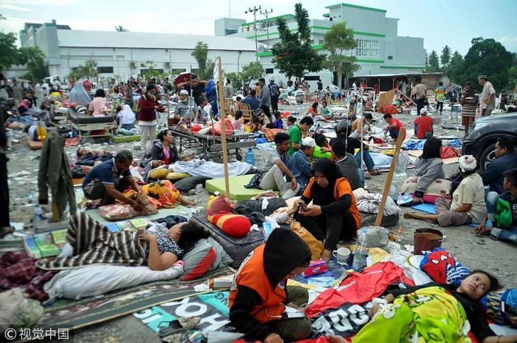 Τραγωδία στην Ινδονησία: Στους 384 οι νεκροί από το σεισμό και το τσουνάμι