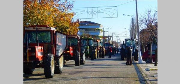 Συνεχίζεται η έξοδος των τρακτέρ στις πλατείες - Αγανάκτηση για τις εκτιμήσεις ζημιών από τον ΕΛΓΑ στην Αγ. Τριάδα