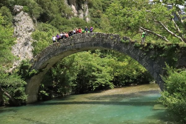 Εξόρμηση του Ε.Ο.Σ.Κ. στο φαράγγι του Βίκου